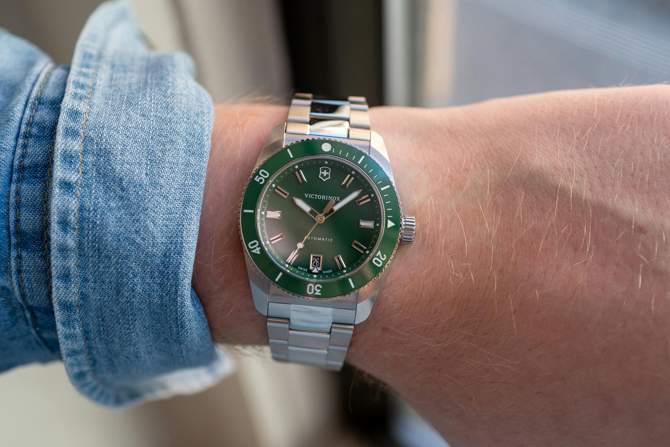 Victorinox Resizes the Maverick: A Case Design Refresh for a Broader Audience - view 2 (Hodinkee)