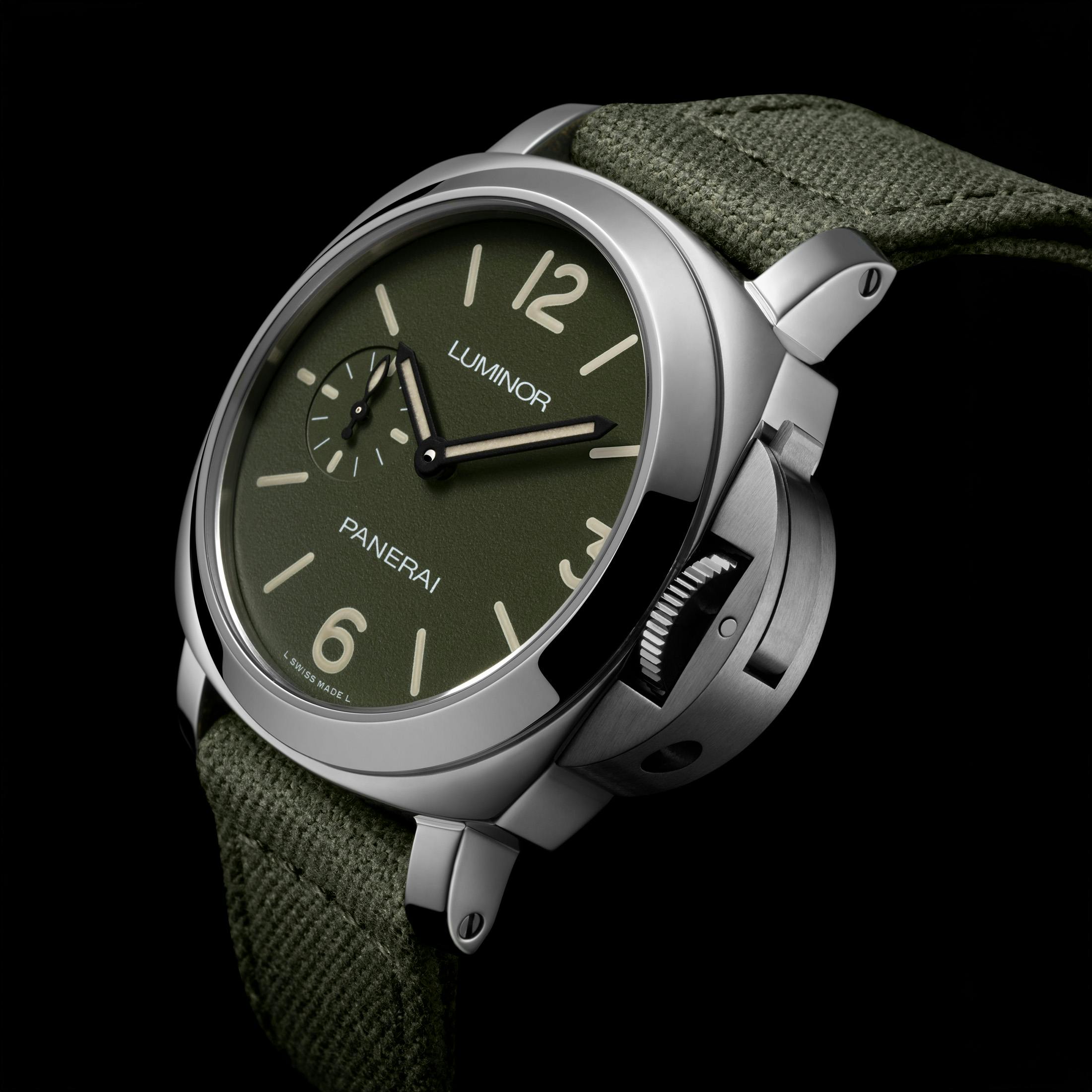 Panerai Luminor 42: How Case Downsizing Reworks a Cushion-Case Icon's Proportions - view 2 (Hodinkee)