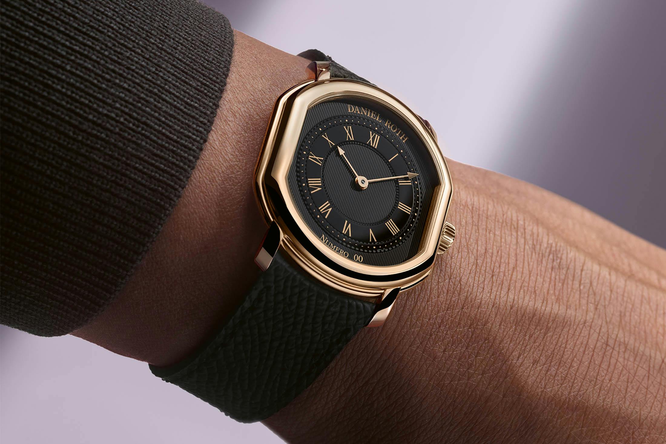 Daniel Roth Extra Plat Rose Gold Gilt Dial: Case Design and Finishing Strategy at La Fabrique du Temps Louis Vuitton - view 2 (Hodinkee)